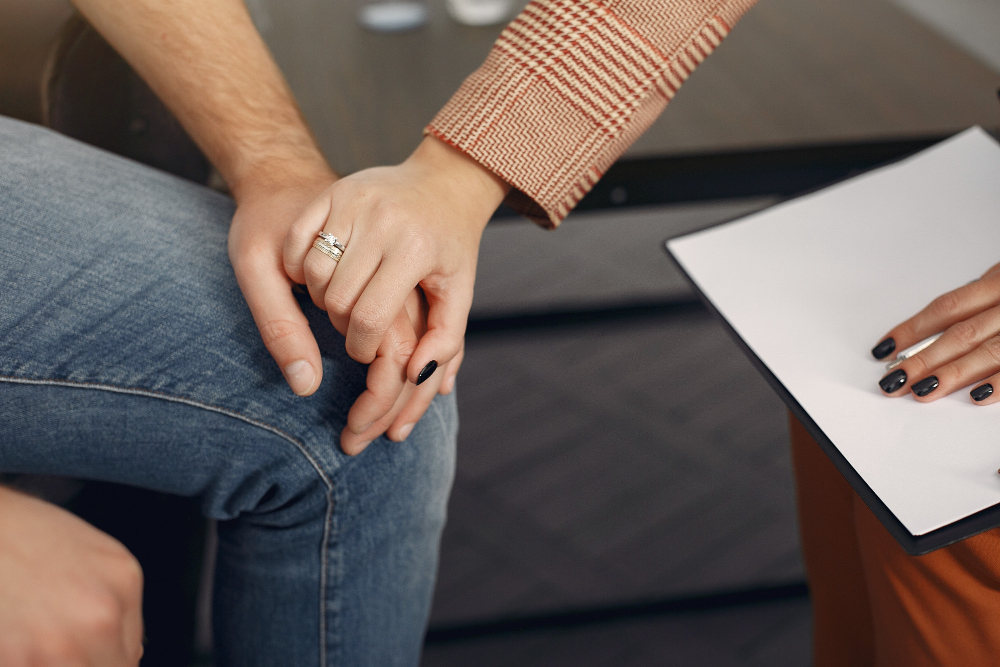 5 Ways a Residential Treatment Program Helps You Find Yourself Again (Not Lose Your Edge)